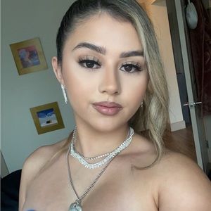 Meet your Posher, Nadia